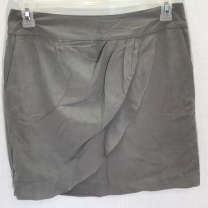 Super cute grey skirt
